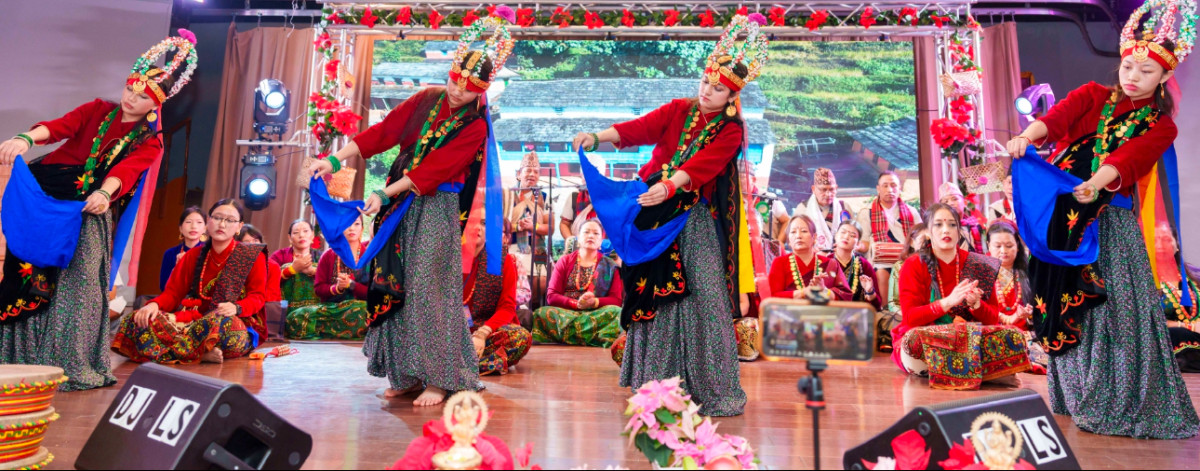 न्यु योर्कमा ल्होसार सम्पन्न