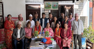 पोखरामा वरिष्ठ लोकगायक तथा पत्रकार रामप्रसाद खनाल सम्मानित